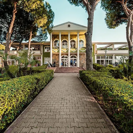 Resort Robinson Nobilis 5*