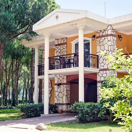 Robinson Nobilis Resort