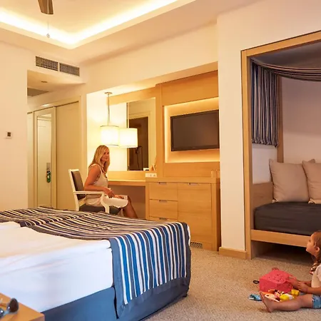 Robinson Nobilis Resort